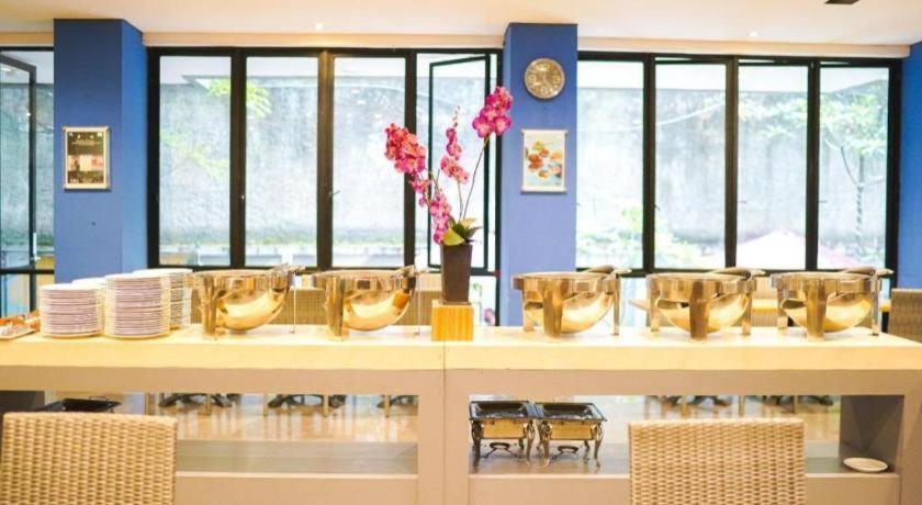 万隆法布酒店 外观 照片