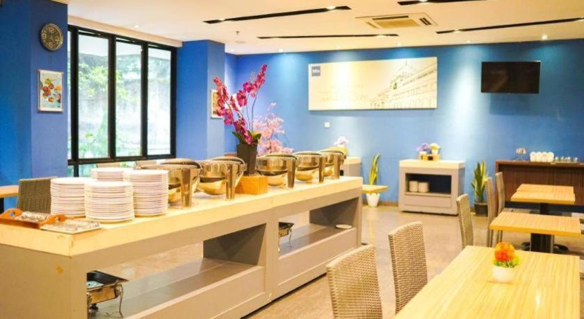 万隆法布酒店 外观 照片