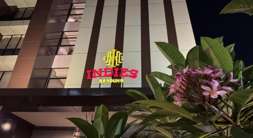万隆法布酒店 外观 照片